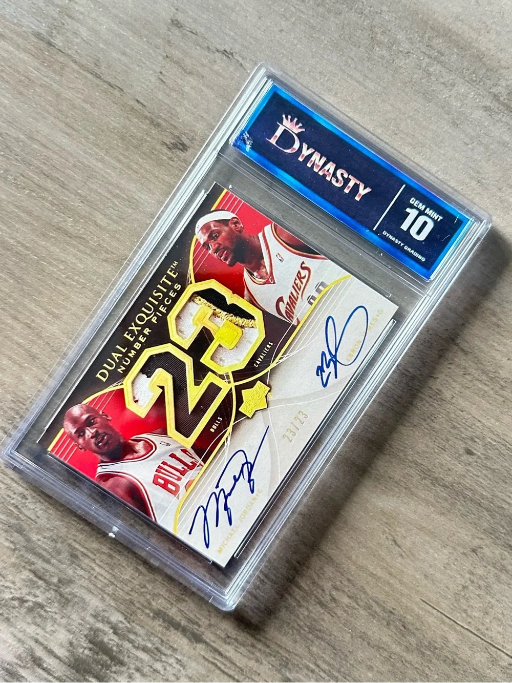 Michael Jordan & LeBron James Dual Exquisite Autograph Gem Mint 10 Novelty Card